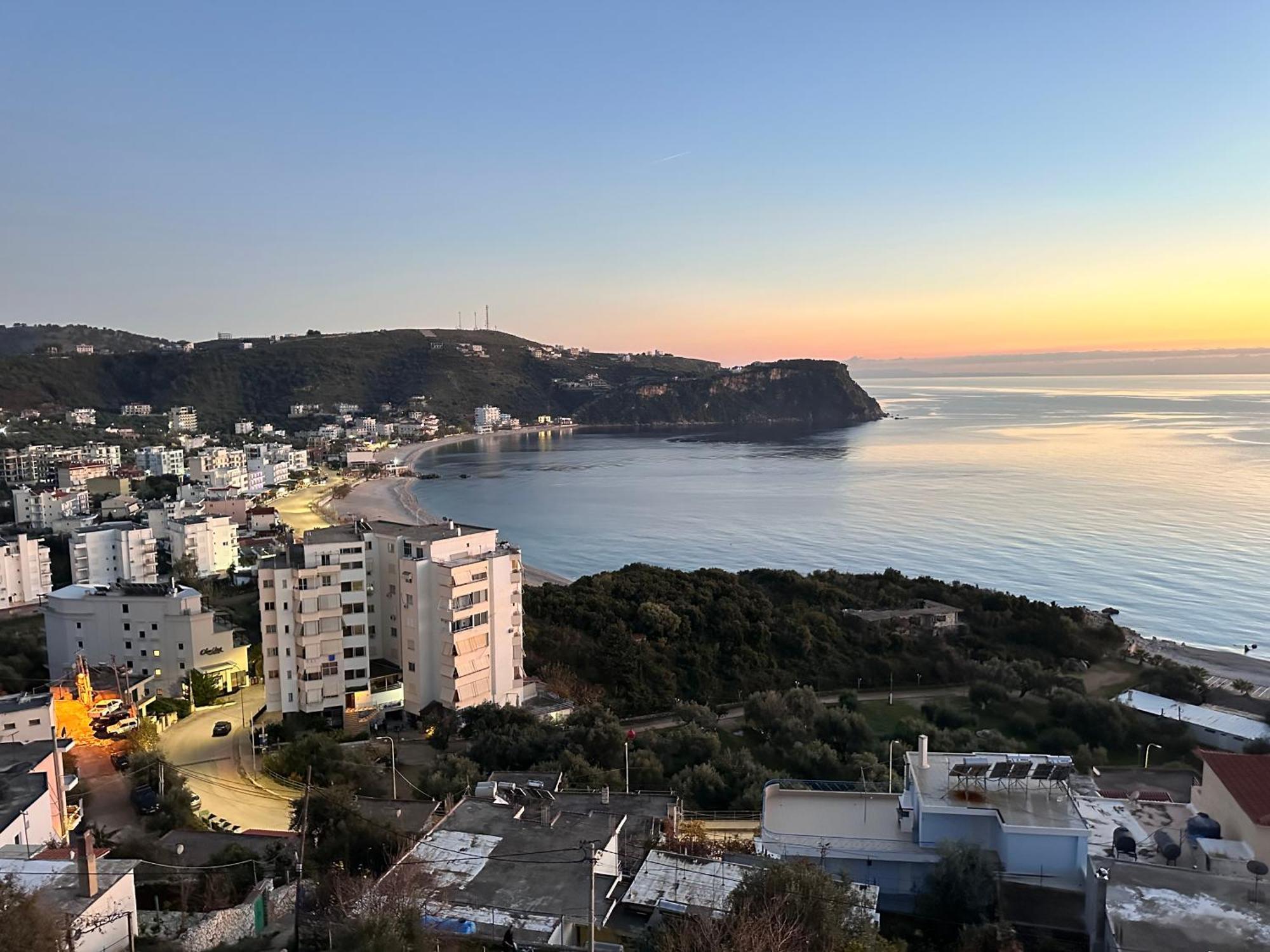 Roumers Himara 外观 照片