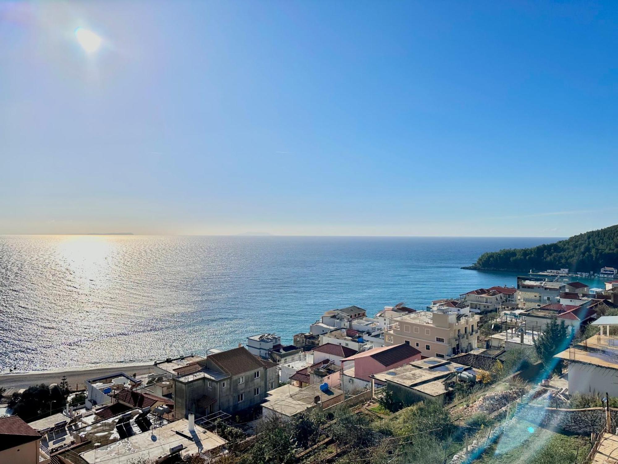 Roumers Himara 外观 照片